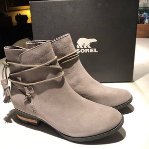 Brand new Sorel Farah Boots